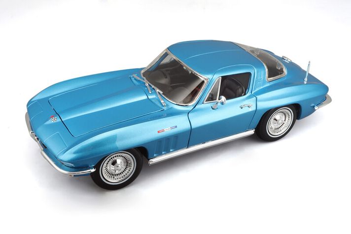 MAISTO - 1965 CHEVROLET CORVETTE, metal világoskék, 1:18